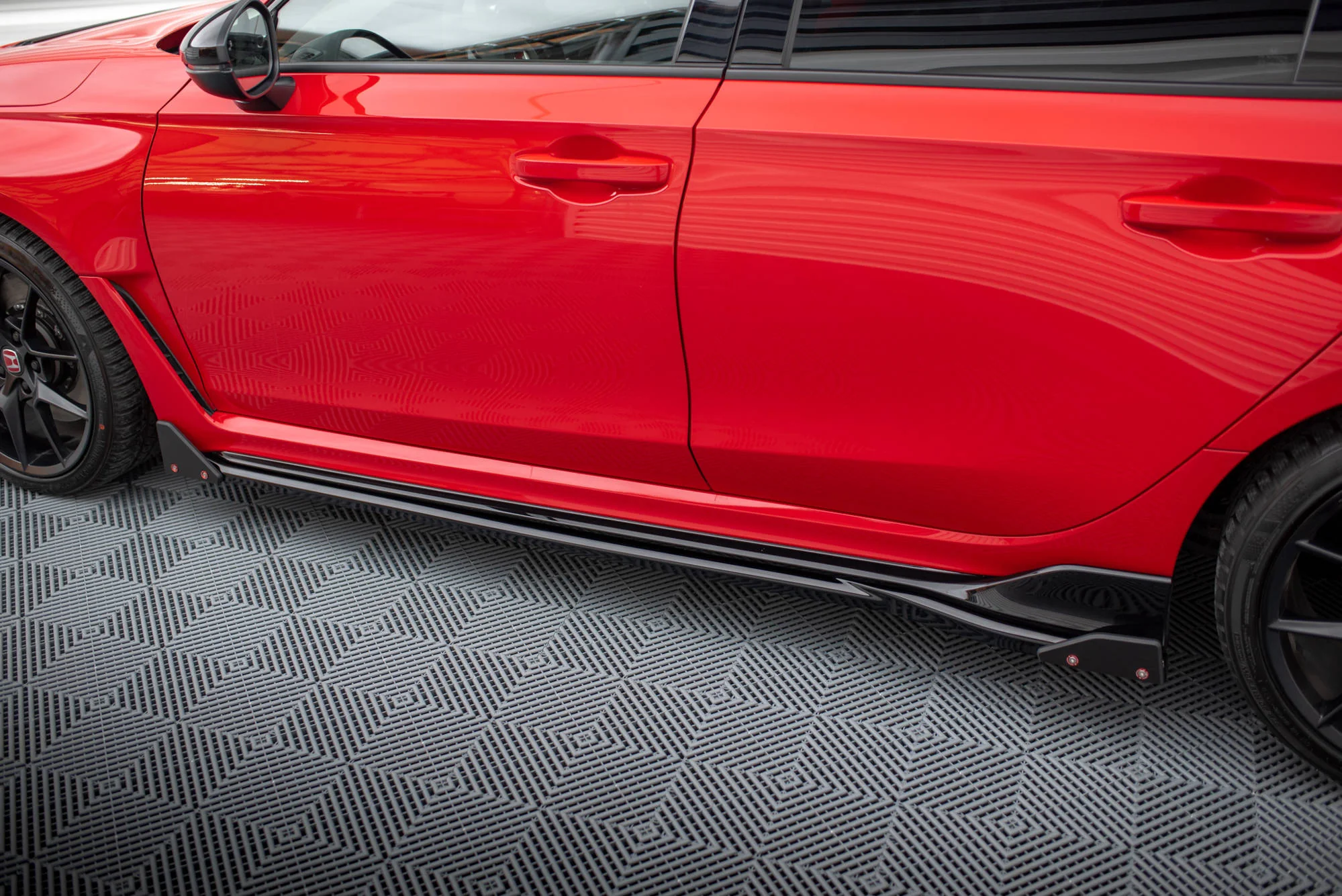 SIDE SKIRTS DIFFUSERS V.1 + FLAPS HONDA CIVIC TYPE-R MK 11 - Image 4