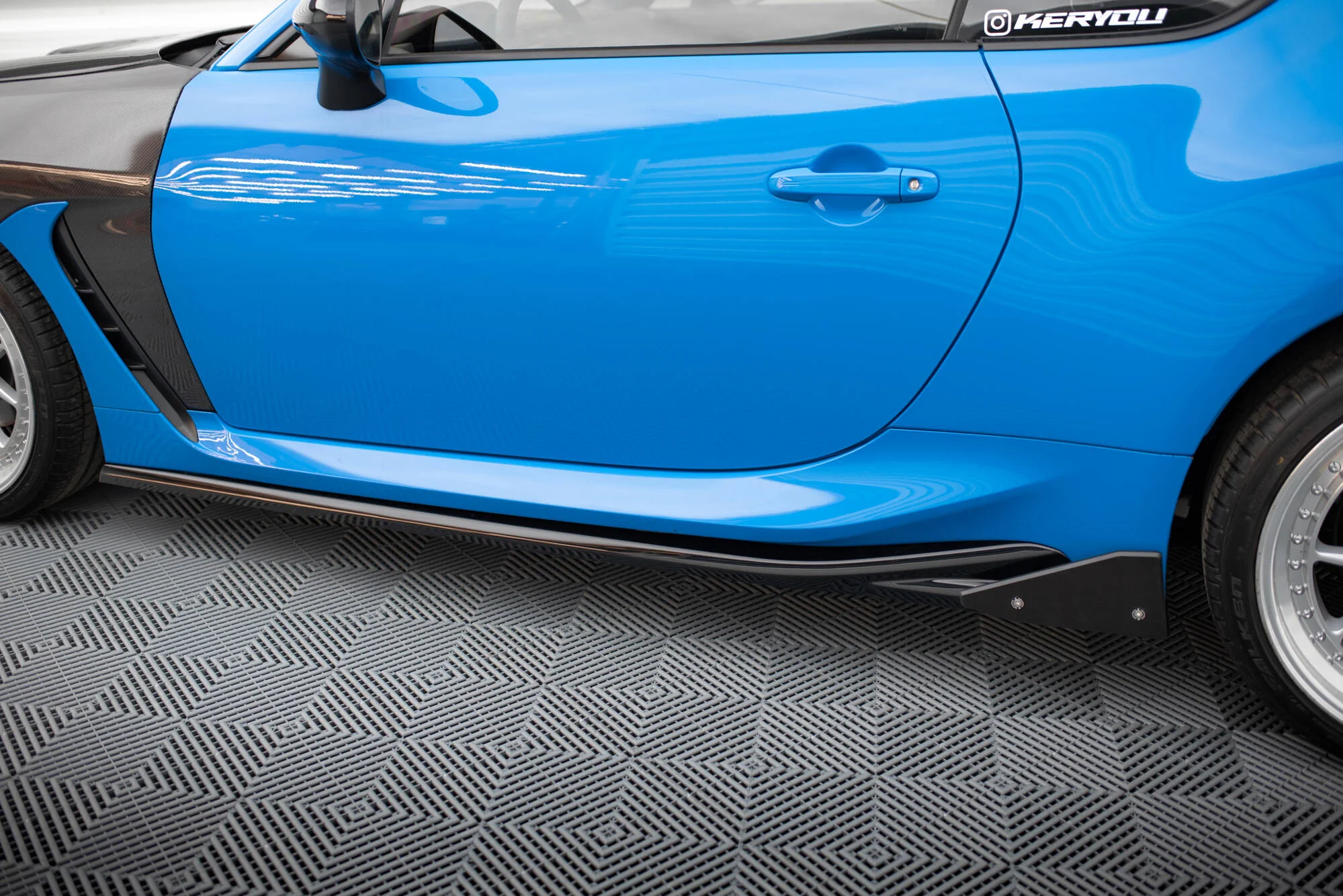 SIDE SKIRTS DIFFUSERS V.1 + FLAPS TOYOTA GR86 MK1 / BRZ MK2 - Image 4