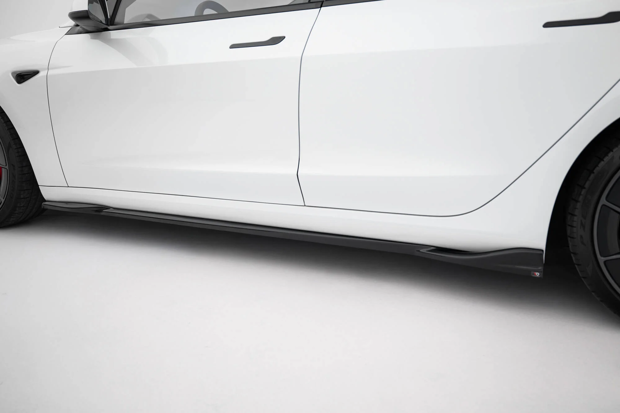 SIDE SKIRTS DIFFUSERS V.1 TESLA MODEL 3 PROJECT HIGHLAND (FACELIFT) - Image 5