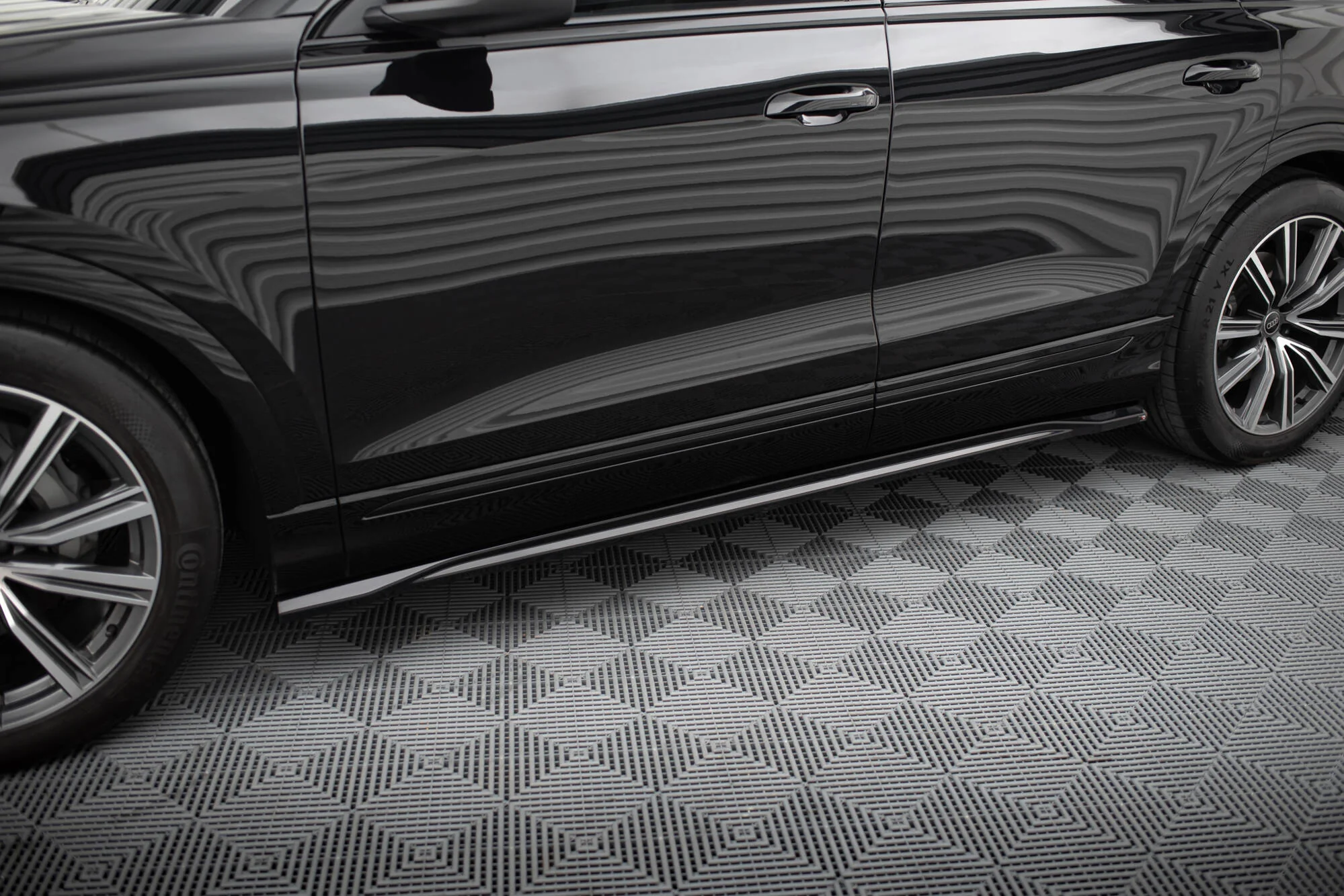 SIDE SKIRTS DIFFUSERS V.2 AUDI SQ8 / Q8 S-LINE MK1 - Image 5