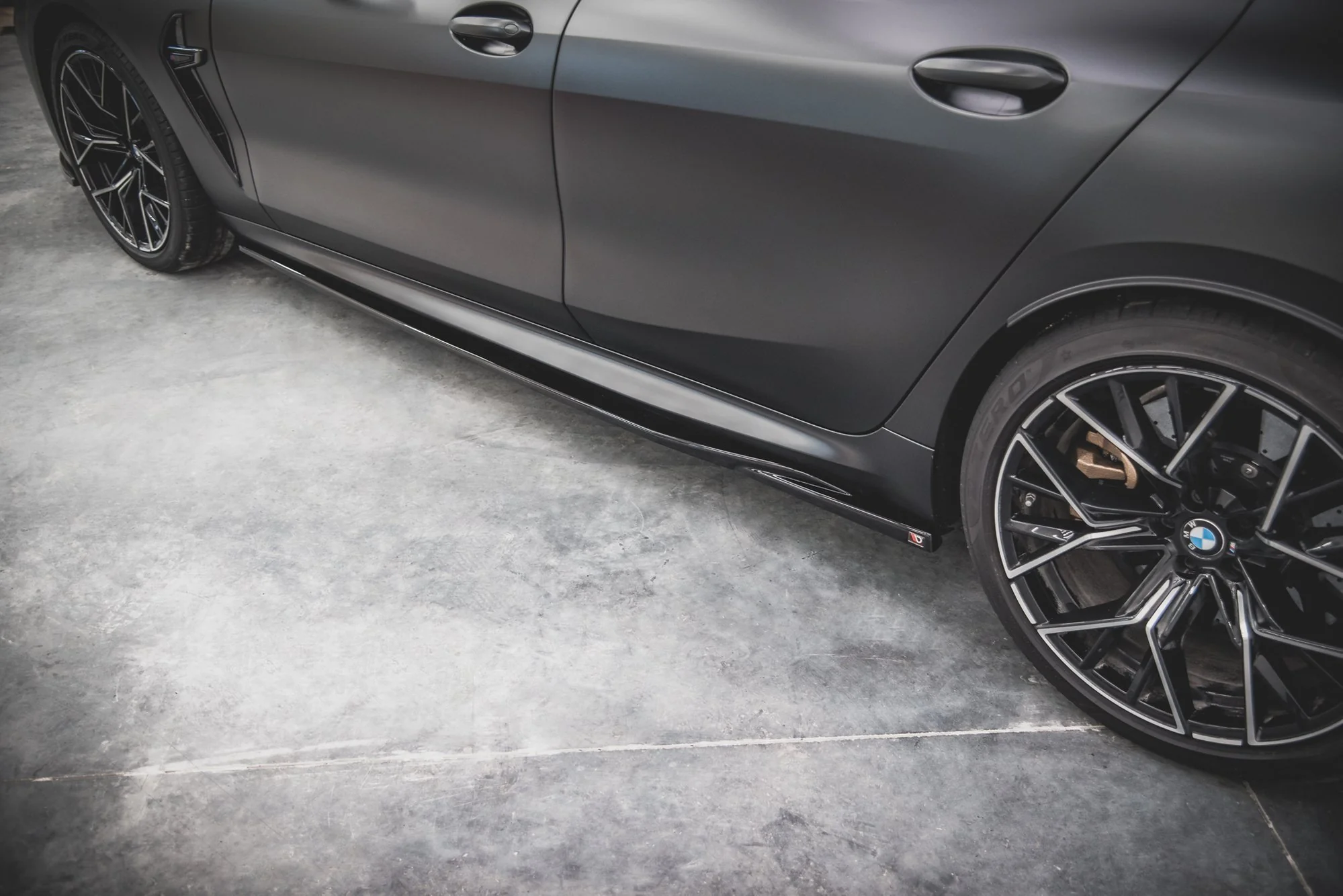 SIDE SKIRTS DIFFUSERS V.2 BMW M8 GRAN COUPE F93 - Image 2