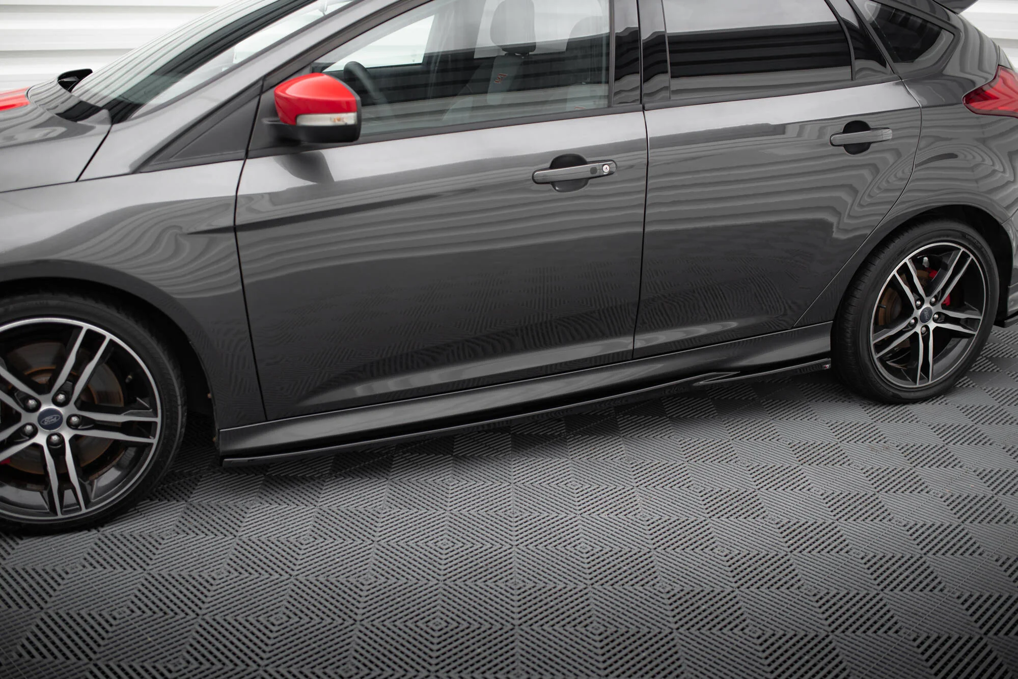 SIDE SKIRTS DIFFUSERS V.2 FORD FOCUS ST MK3 / MK3 FL - Image 3