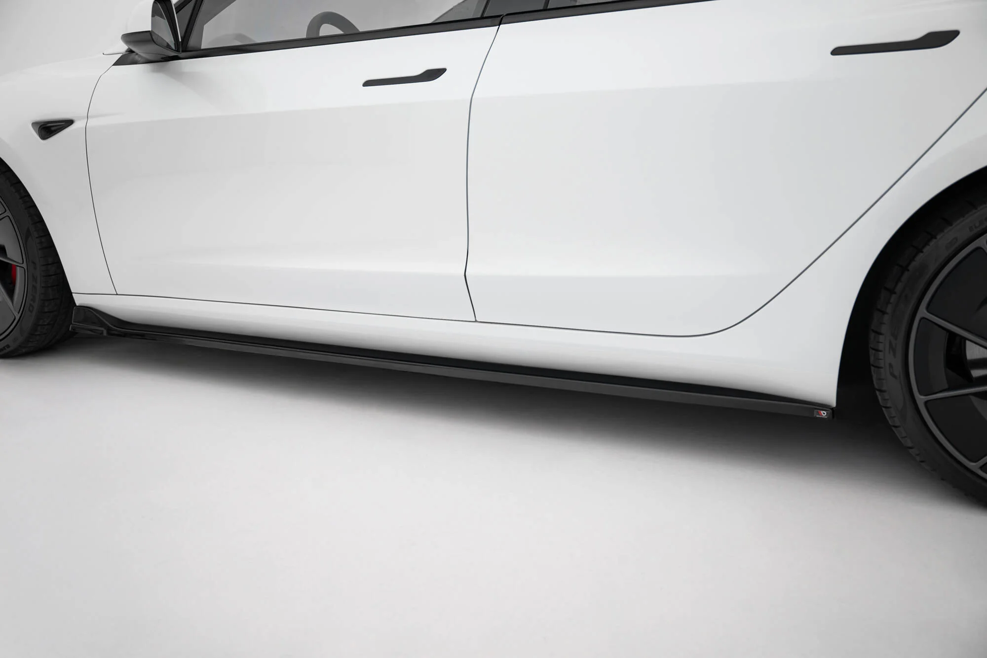 SIDE SKIRTS DIFFUSERS V.2 TESLA MODEL 3 - Image 5