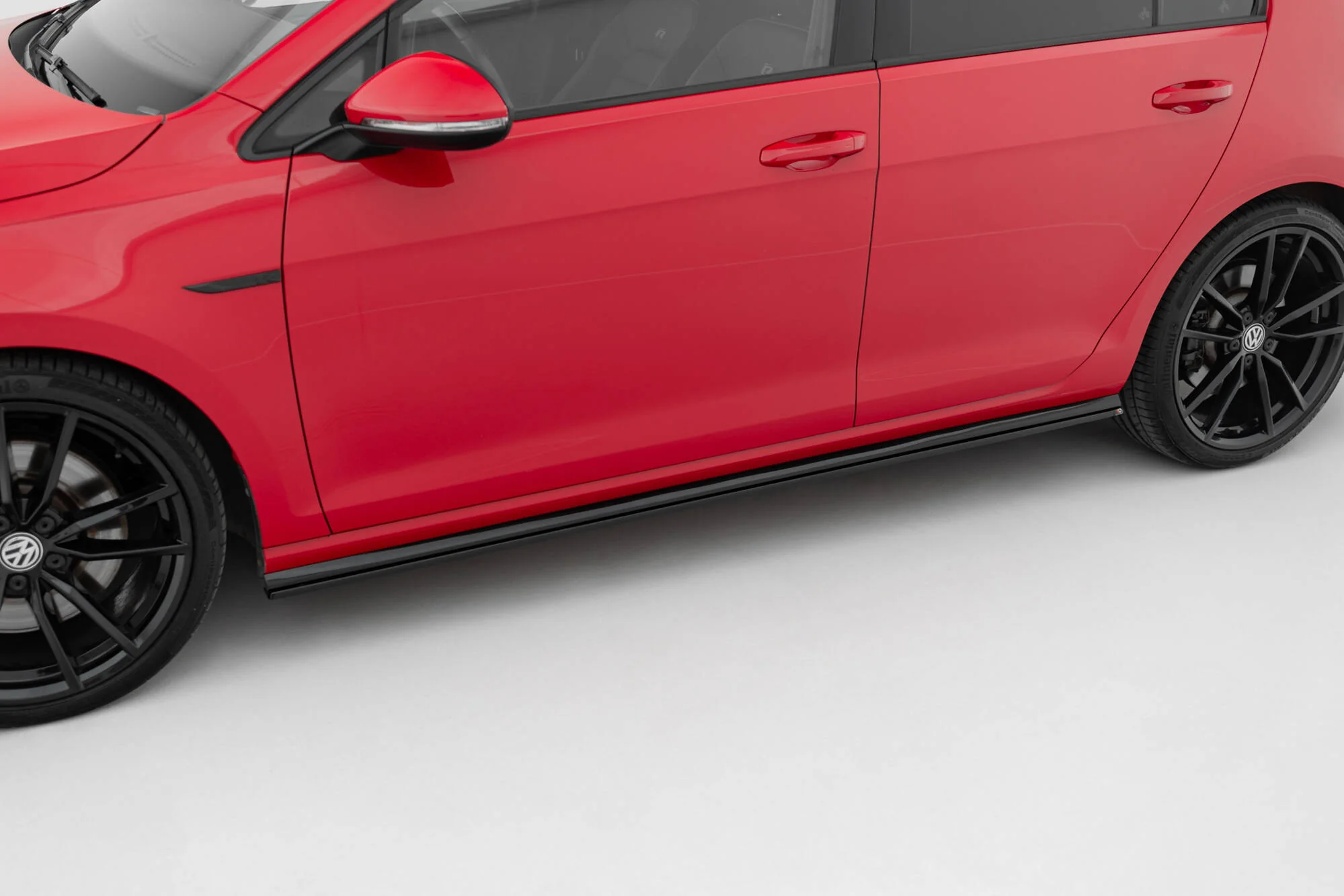 SIDE SKIRTS DIFFUSERS V.2 VW GOLF 7 R FACELIFT - Image 2