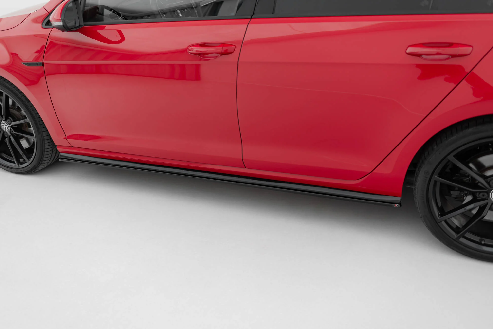 SIDE SKIRTS DIFFUSERS V.2 VW GOLF 7 R FACELIFT - Image 3