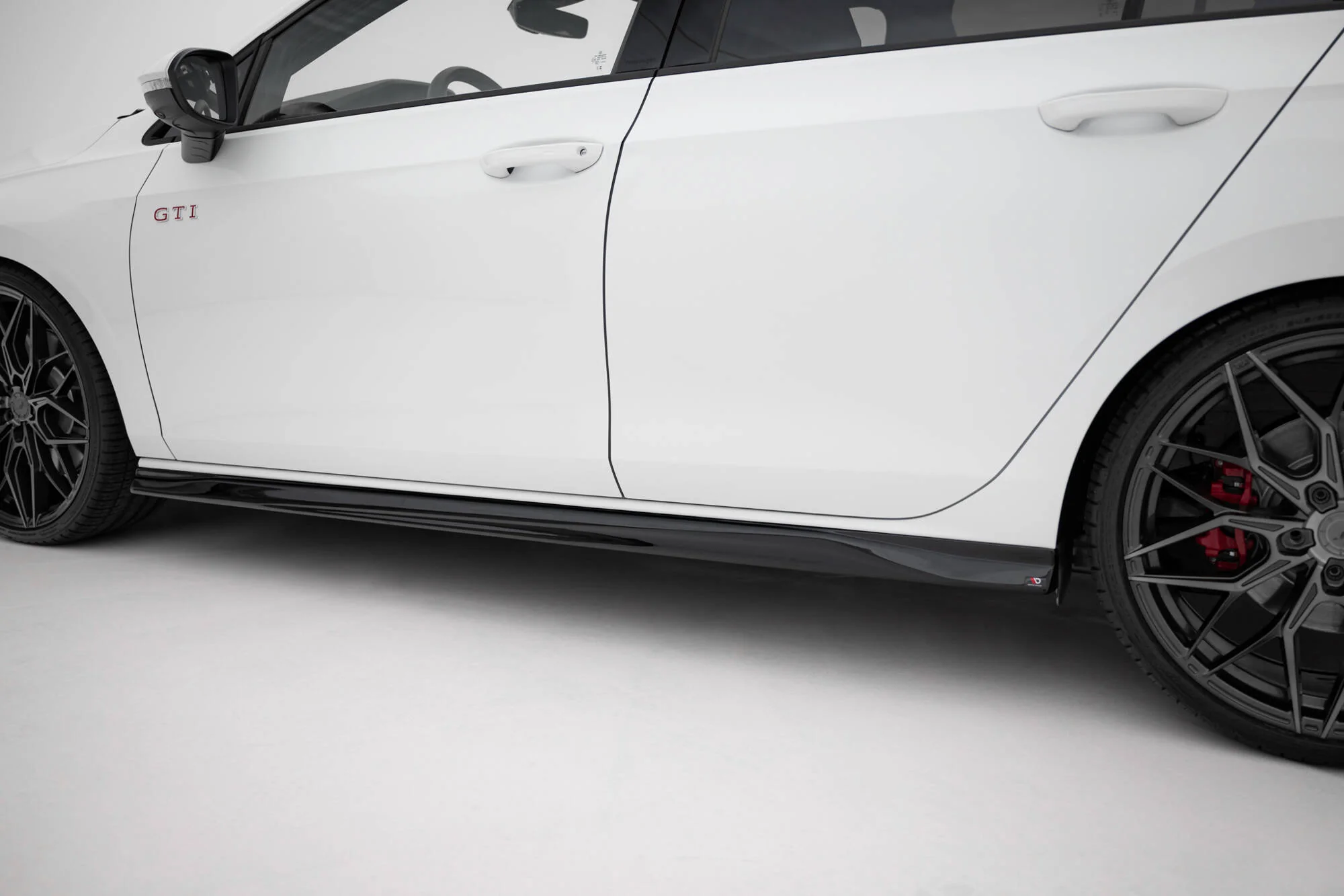 SIDE SKIRTS DIFFUSERS V.3 VOLKSWAGEN GOLF 8 GTI / GTI CLUBSPORT / R-LINE - Image 5