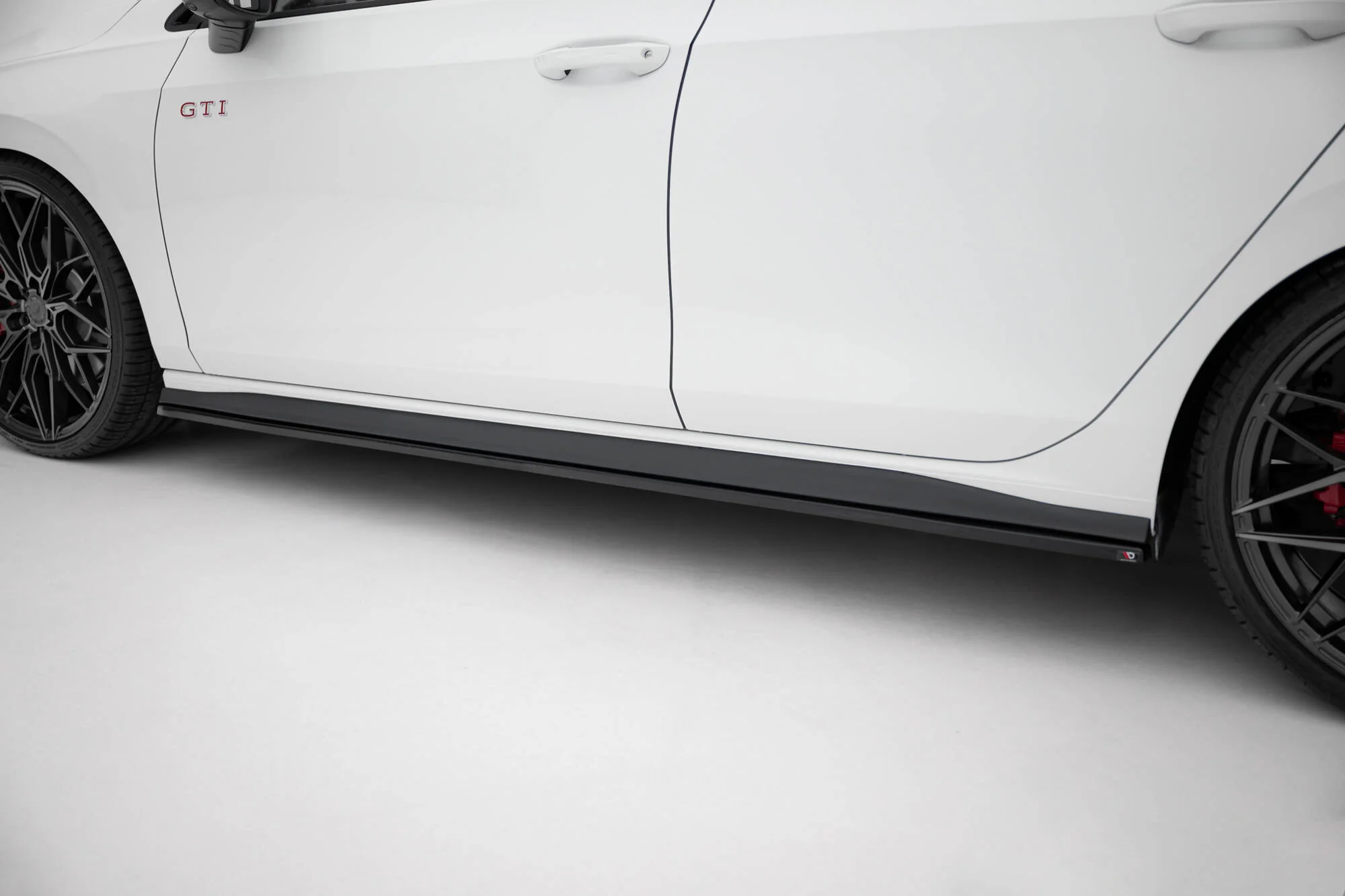 SIDE SKIRTS DIFFUSERS VOLKSWAGEN GOLF 8 GTI / GTI CLUBSPORT / R-LINE - Image 2