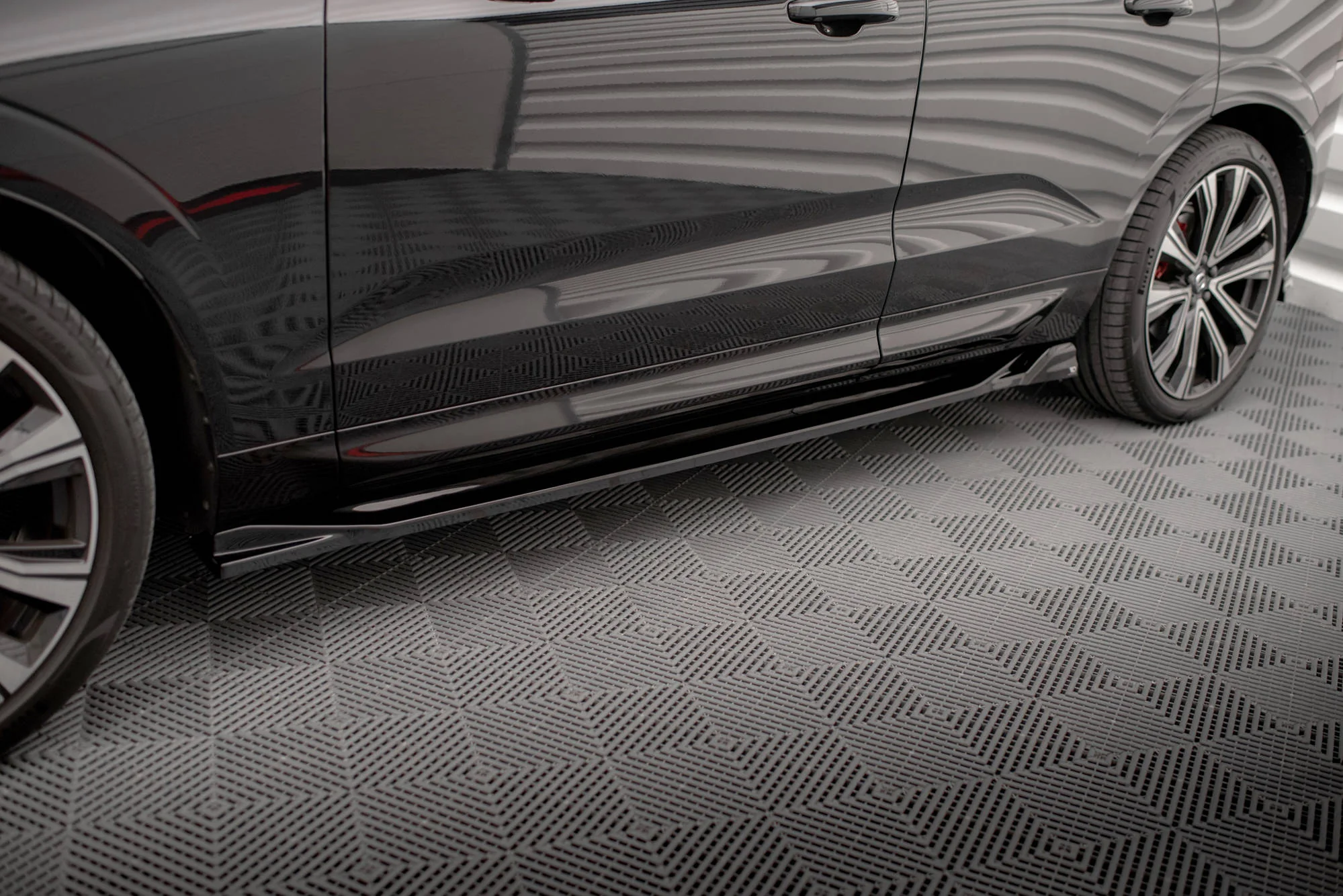 SIDE SKIRTS DIFFUSERS VOLVO XC60 R-DESIGN MK2 FACELIFT - Image 3