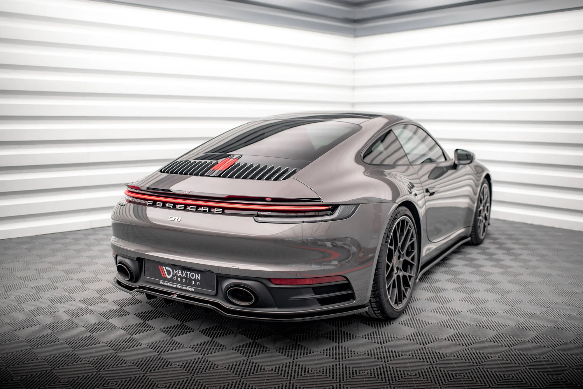 SPOILER CAP PORSCHE 911 CARRERA 4S 992 - Image 4