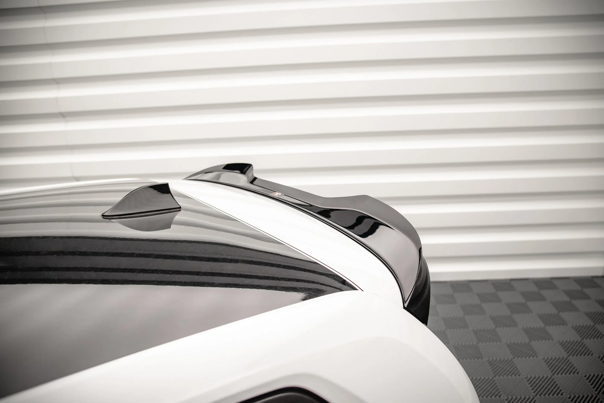 SPOILER CAP VOLKSWAGEN UP GTI - Image 4
