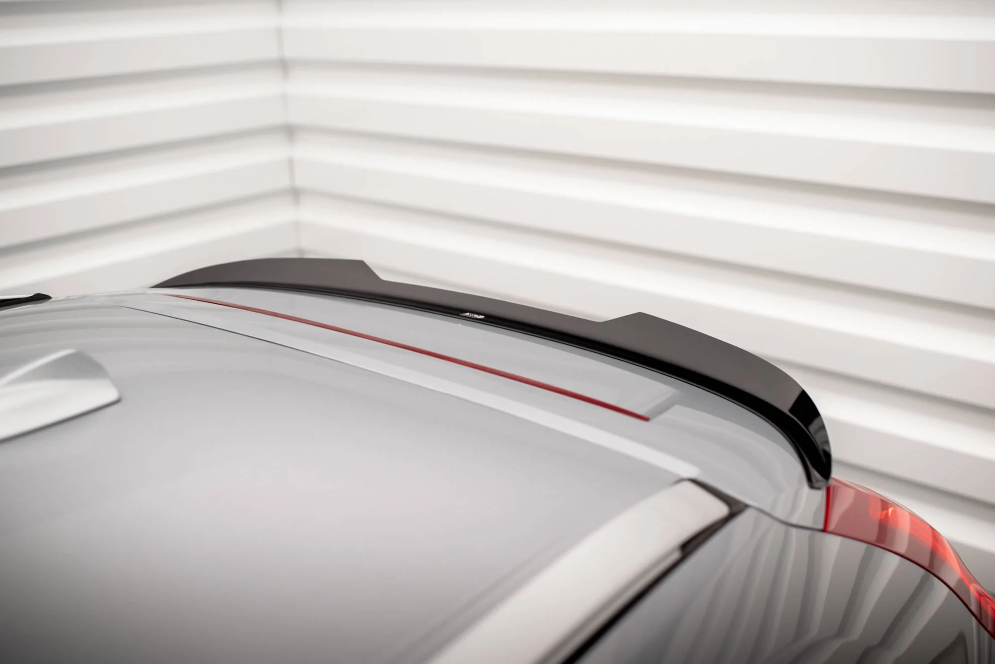 SPOILER CAP VOLVO XC60 R-DESIGN MK1 FACELIFT - Image 4