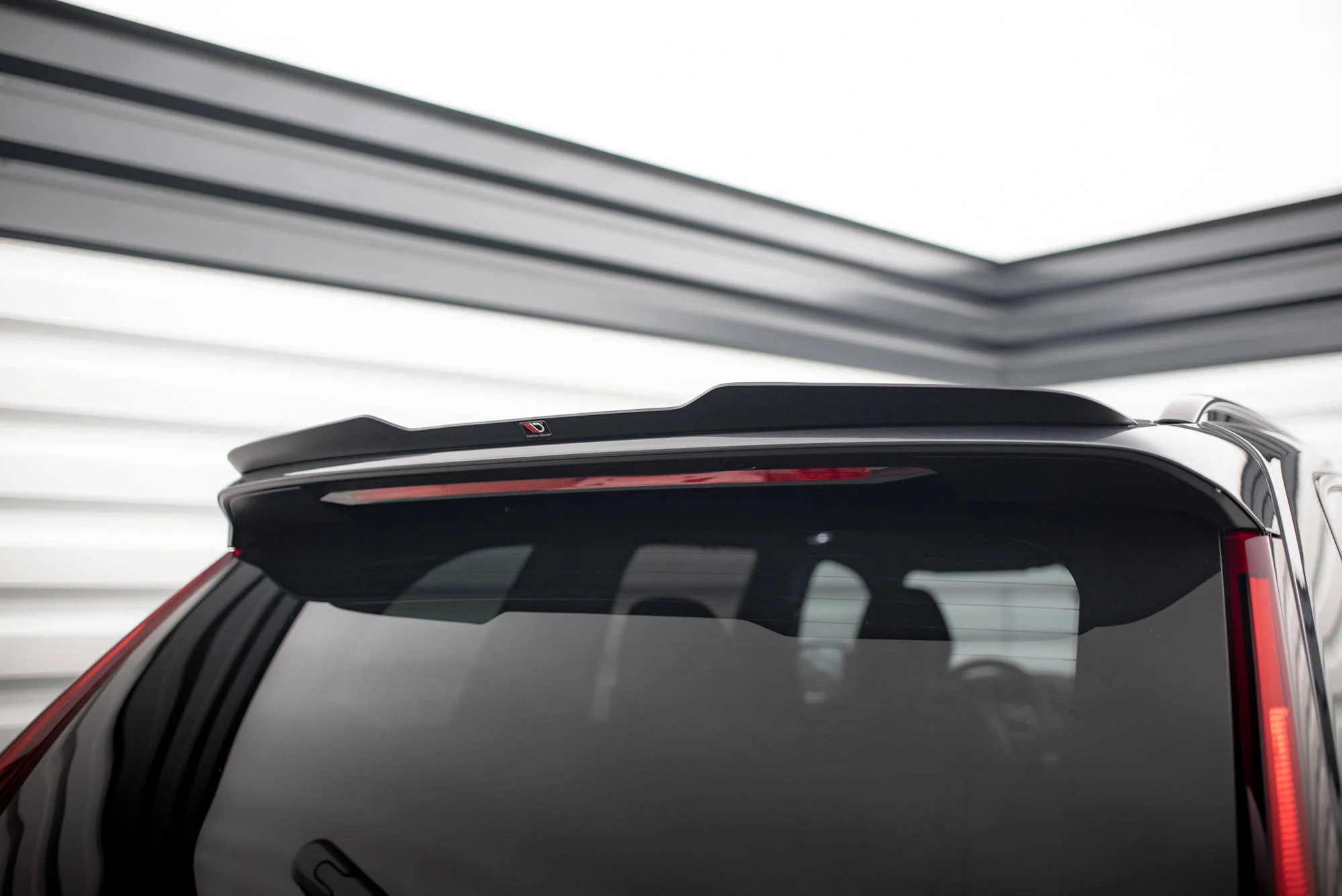 SPOILER CAP VOLVO XC90 R-DESIGN MK2 FACELIFT - Image 2