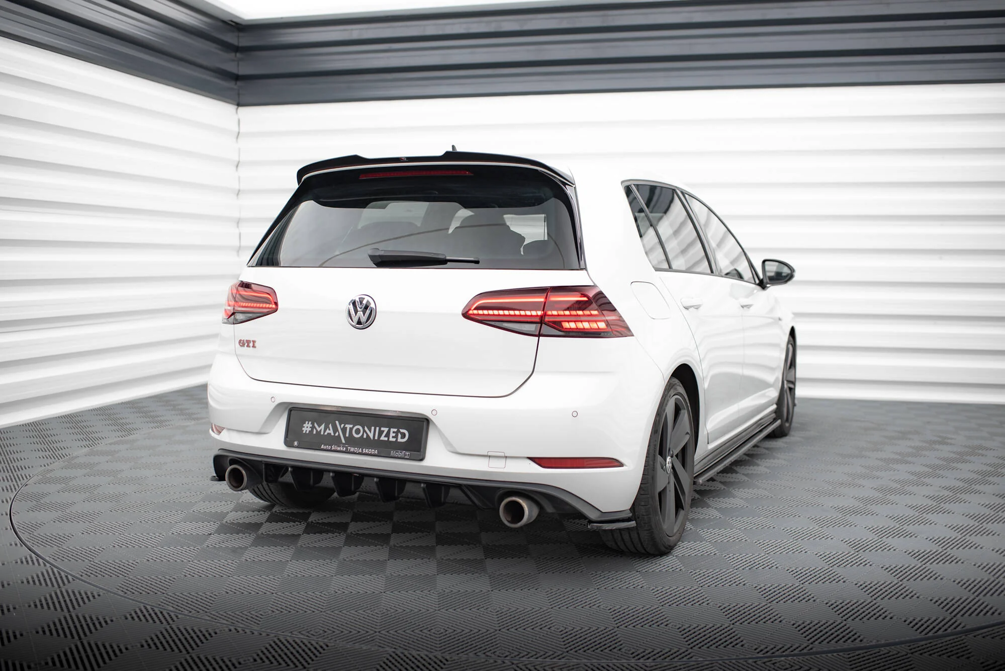 SPOILER EXTENSION V.2 VOLKSWAGEN GOLF 7 R/GTI FACELIFT - Image 2