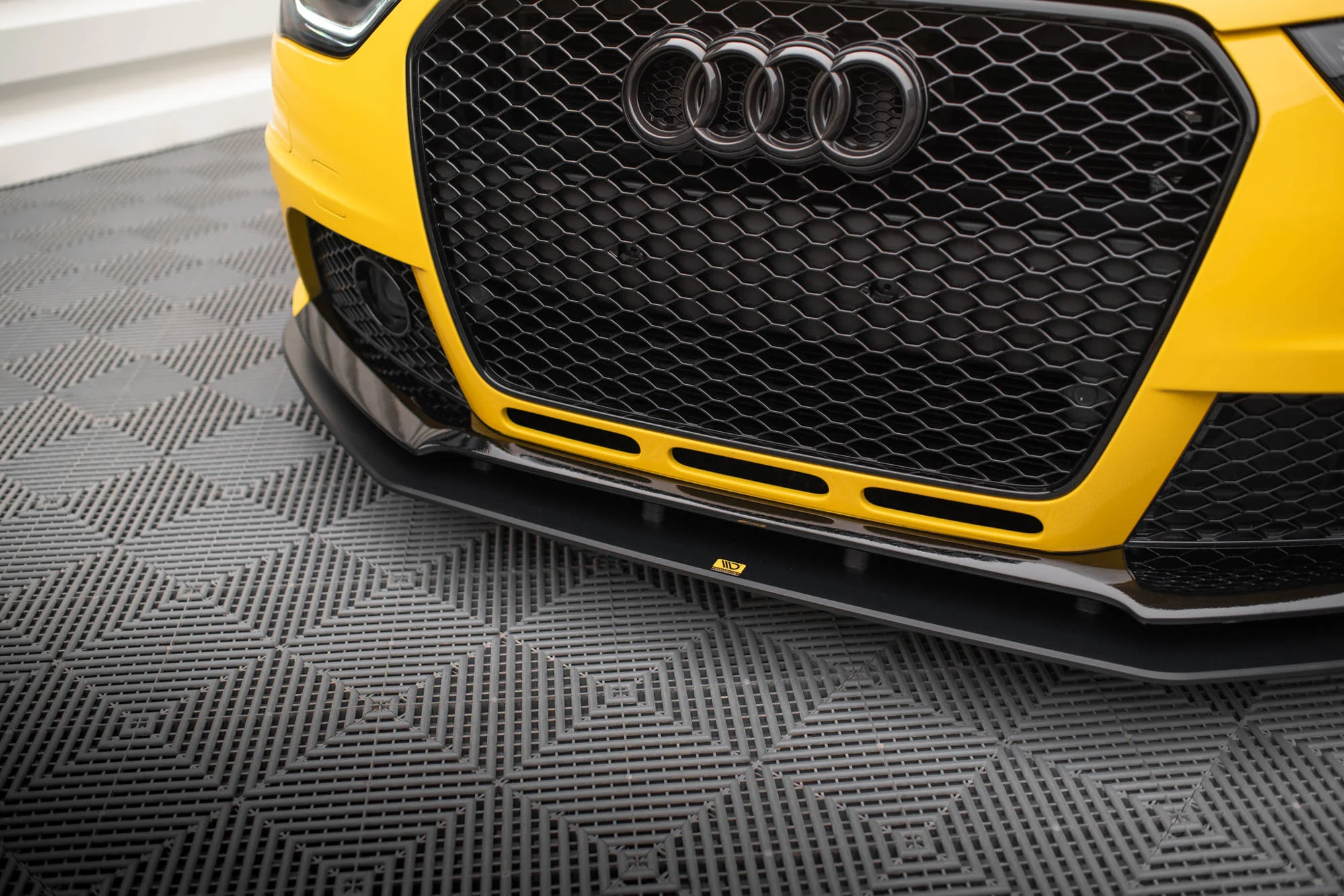 STREET PRO FRONT SPLITTER AUDI RS4 B8 - Image 4