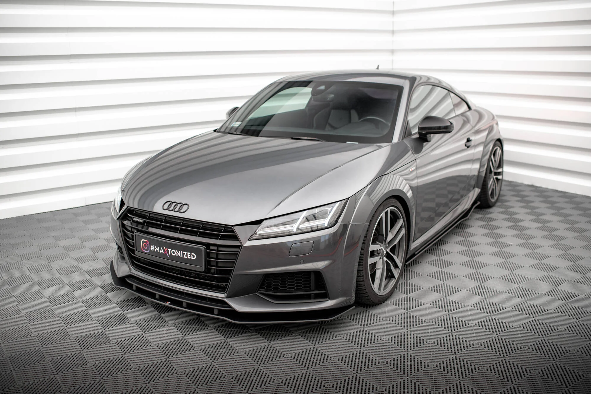 Street Pro Front Splitter Audi TT S / S-Line 8S - Image 4