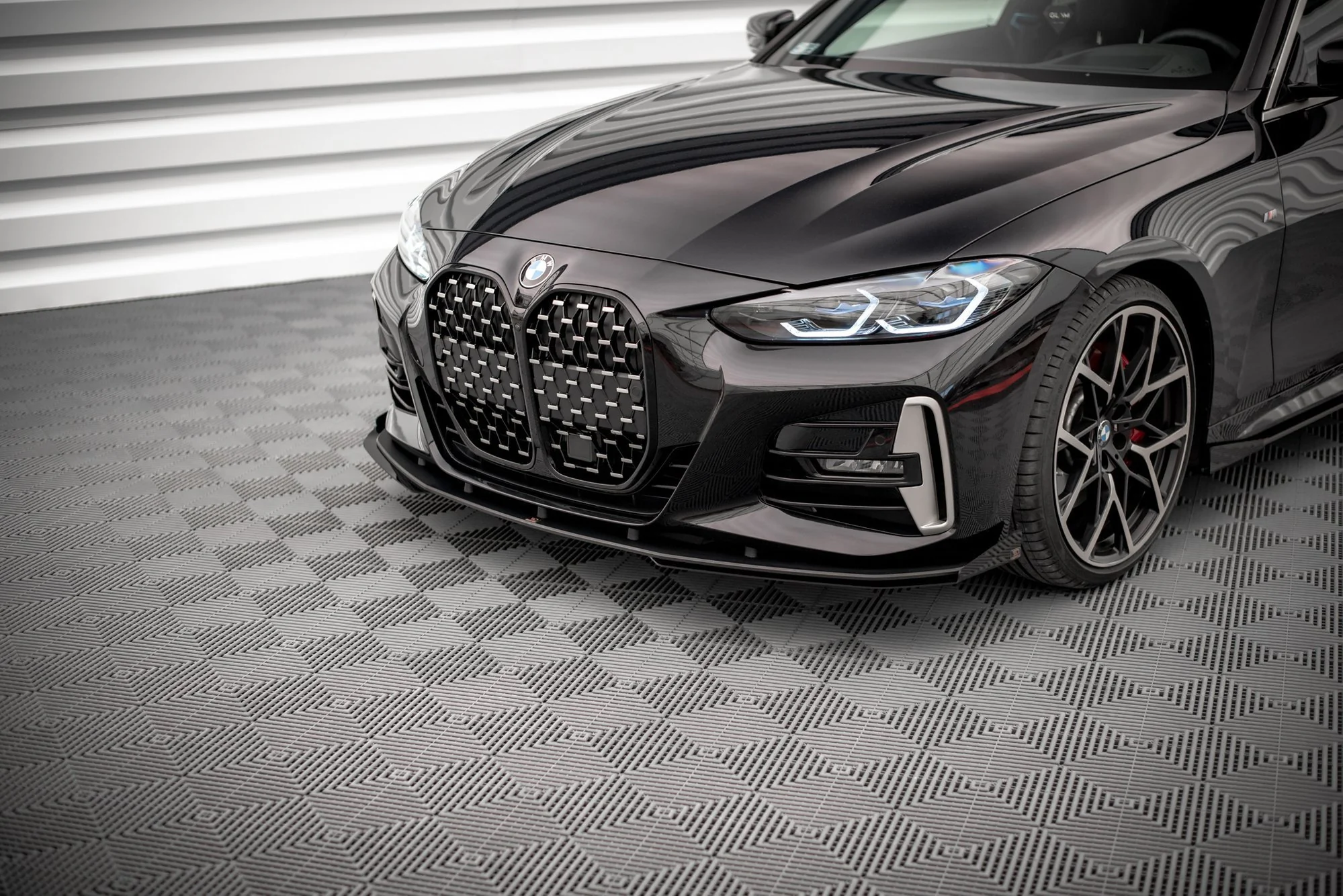 STREET PRO FRONT SPLITTER + FLAPS BMW 4 M-PACK G22 - Image 3