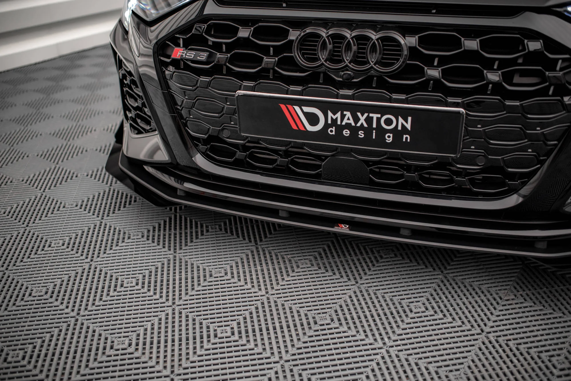 STREET PRO FRONT SPLITTER V.1 + FLAPS AUDI RS3 SPORTBACK / SEDAN 8Y - Image 4