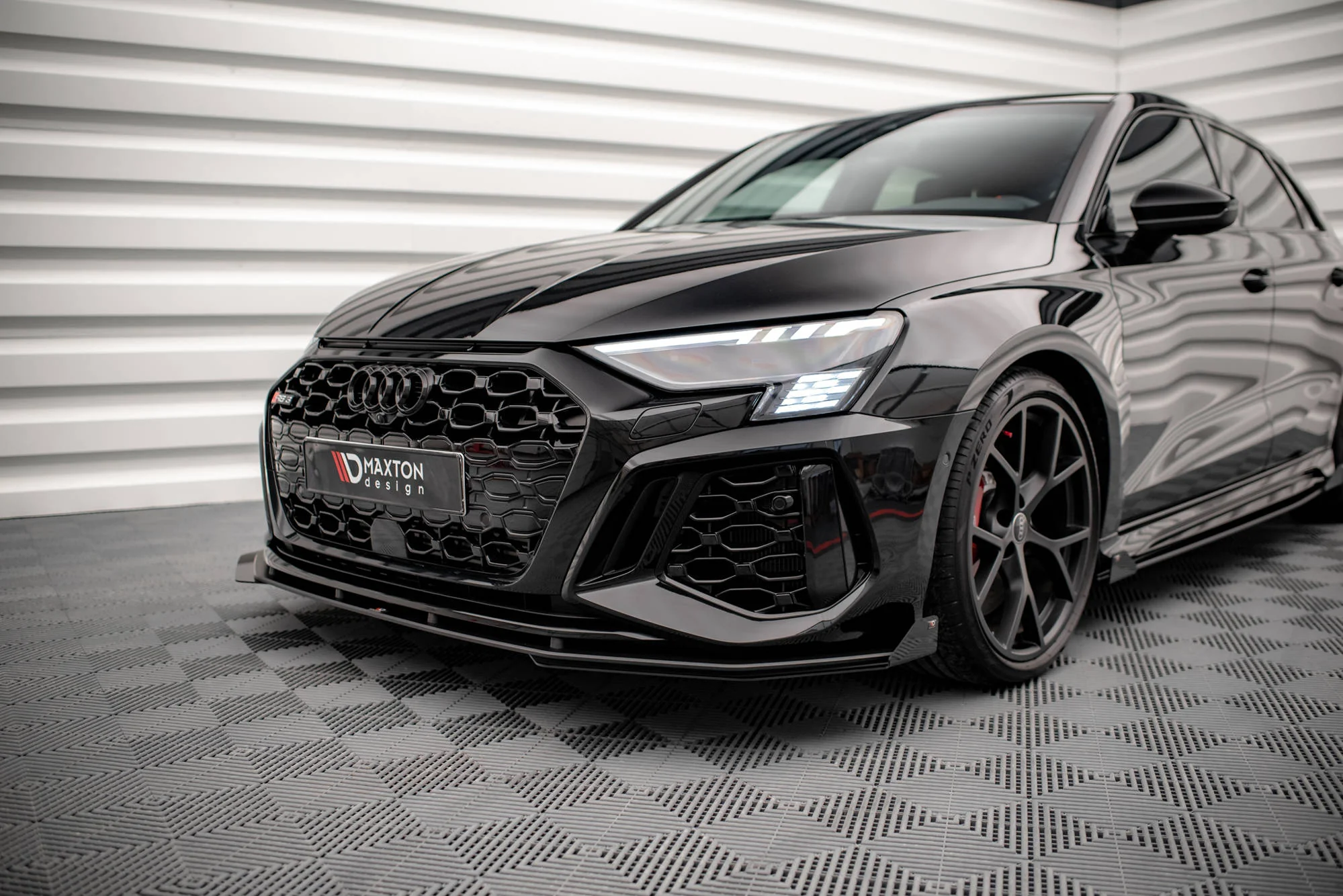STREET PRO FRONT SPLITTER V.1 + FLAPS AUDI RS3 SPORTBACK / SEDAN 8Y - Image 5