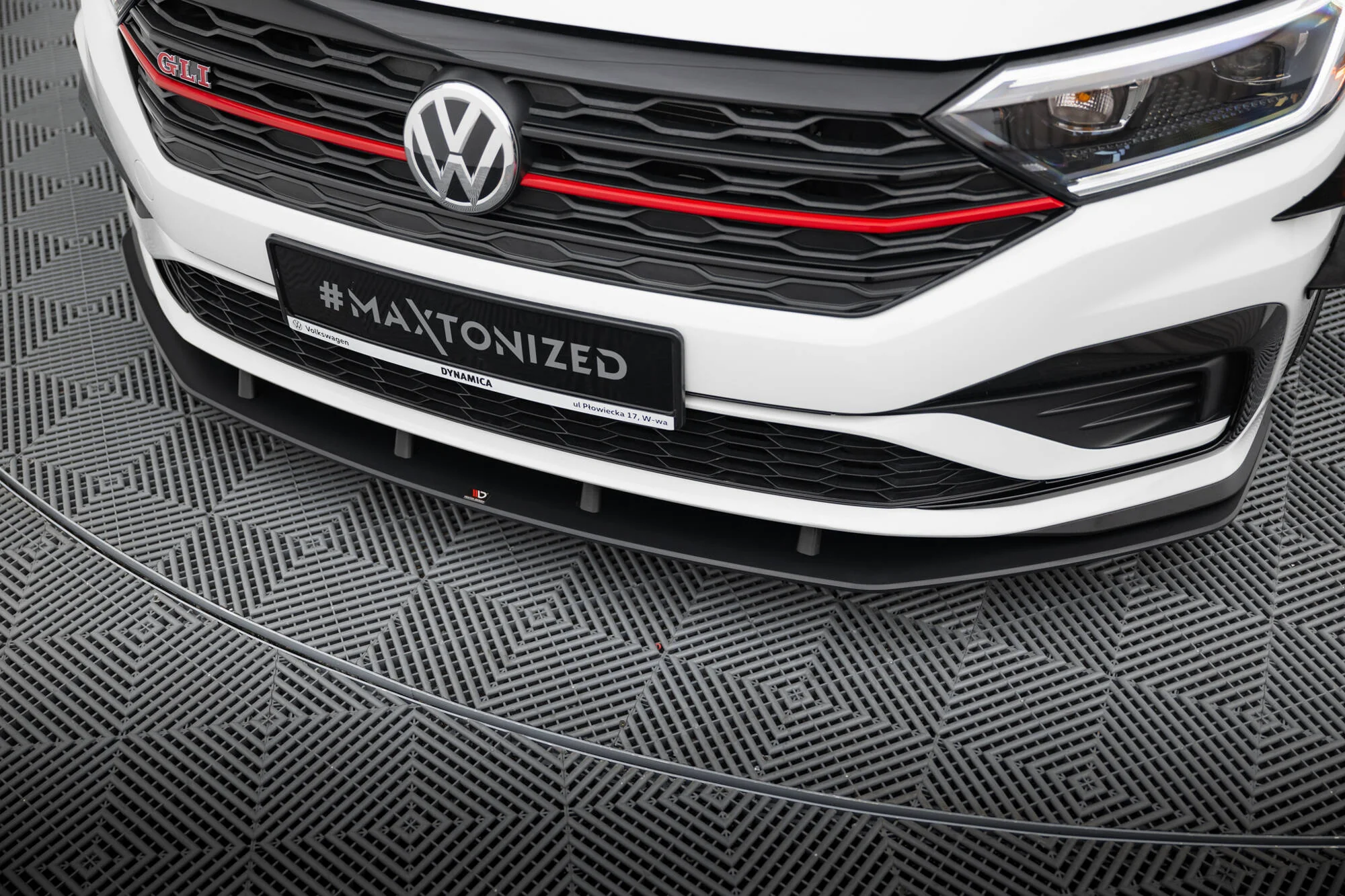 STREET PRO FRONT SPLITTER VOLKSWAGEN JETTA GLI MK7 - Image 4