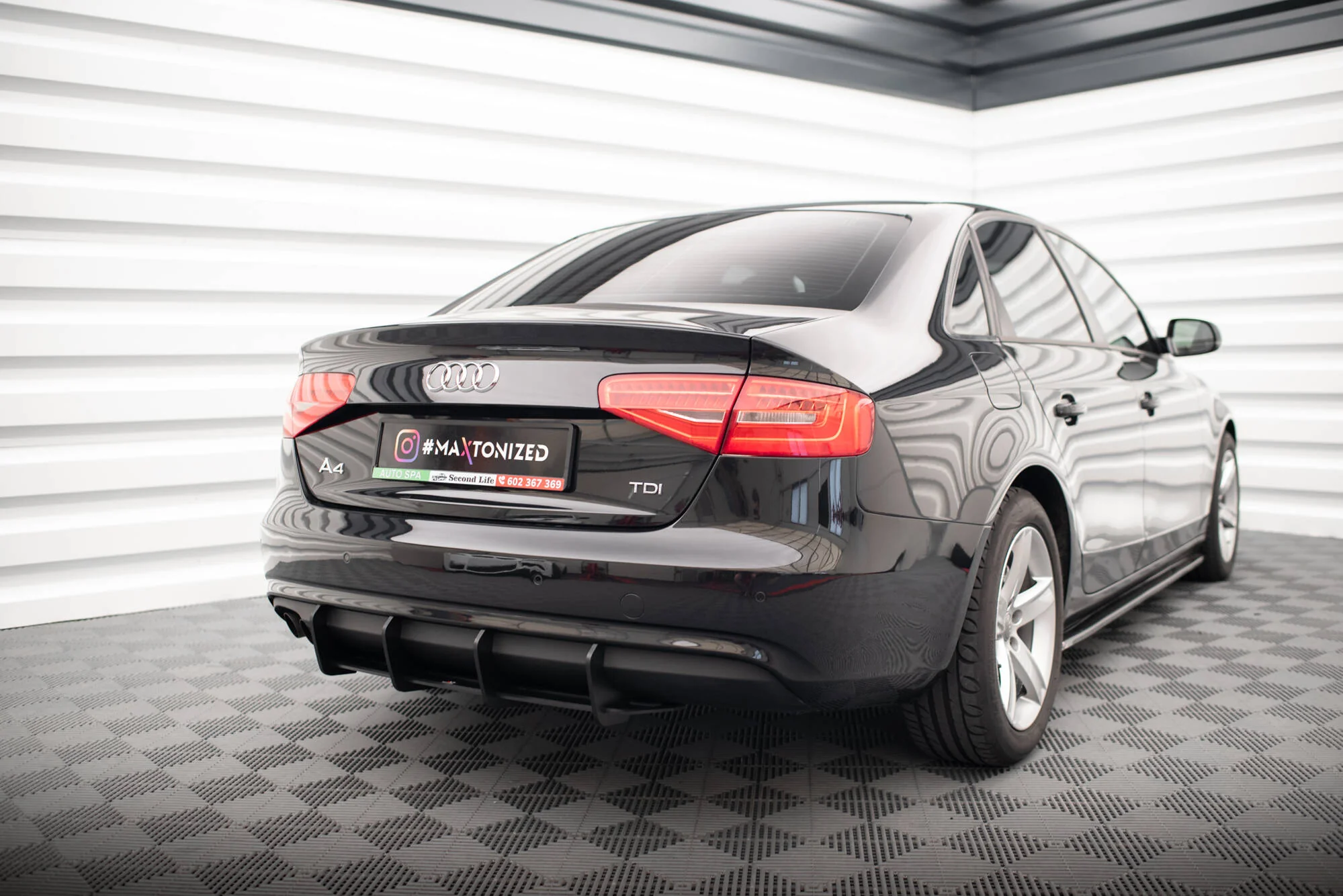 STREET PRO REAR DIFFUSER AUDI A4 B8 FACELIFT - Image 4