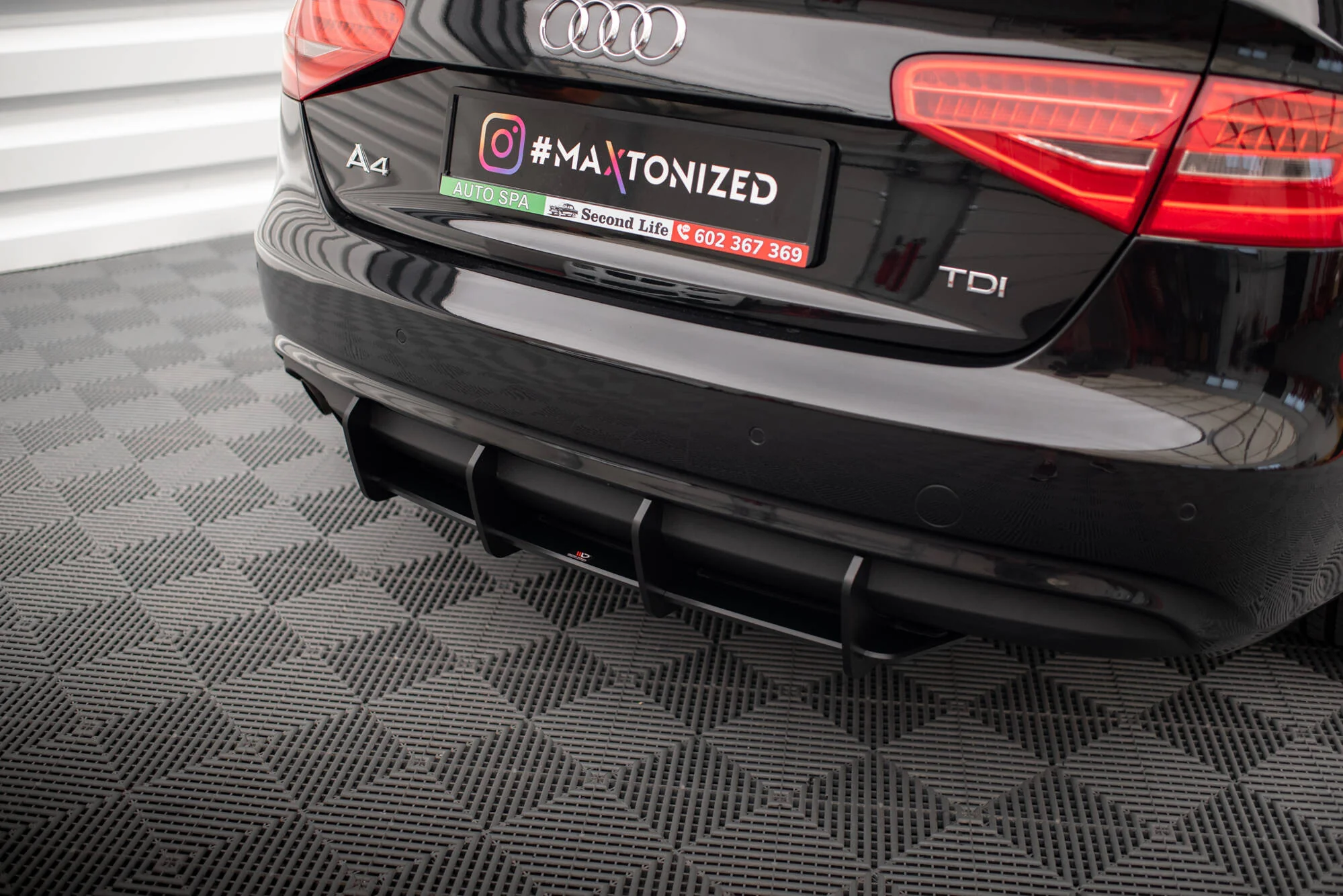 STREET PRO REAR DIFFUSER AUDI A4 B8 FACELIFT - Image 5