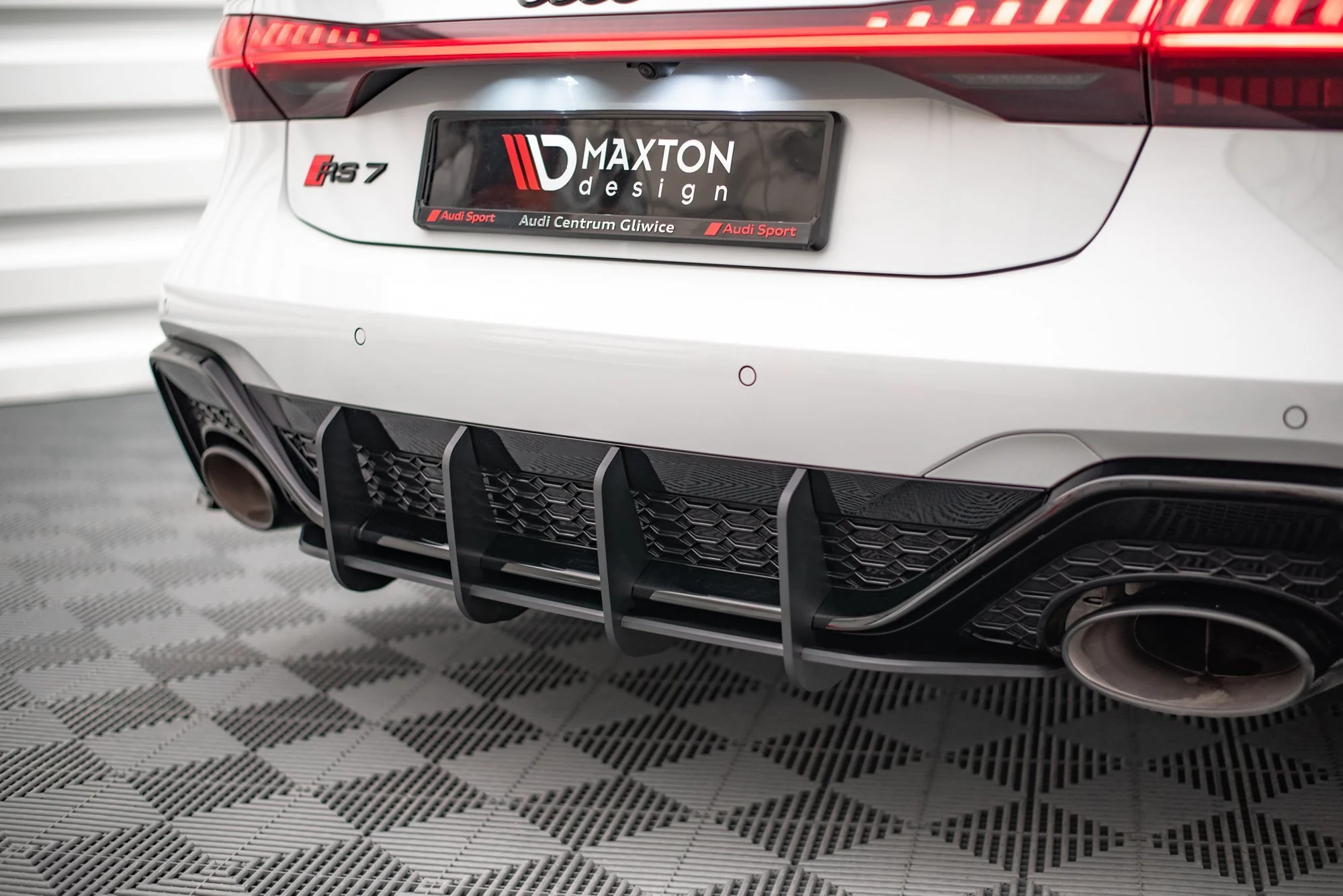 STREET PRO REAR DIFFUSER AUDI RS7 C8 - Image 2