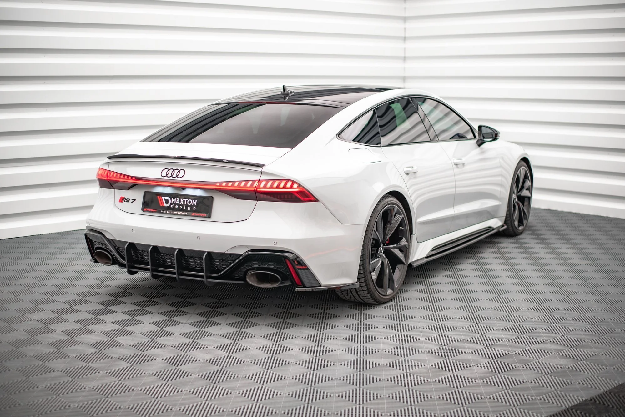 STREET PRO REAR DIFFUSER AUDI RS7 C8 - Image 4