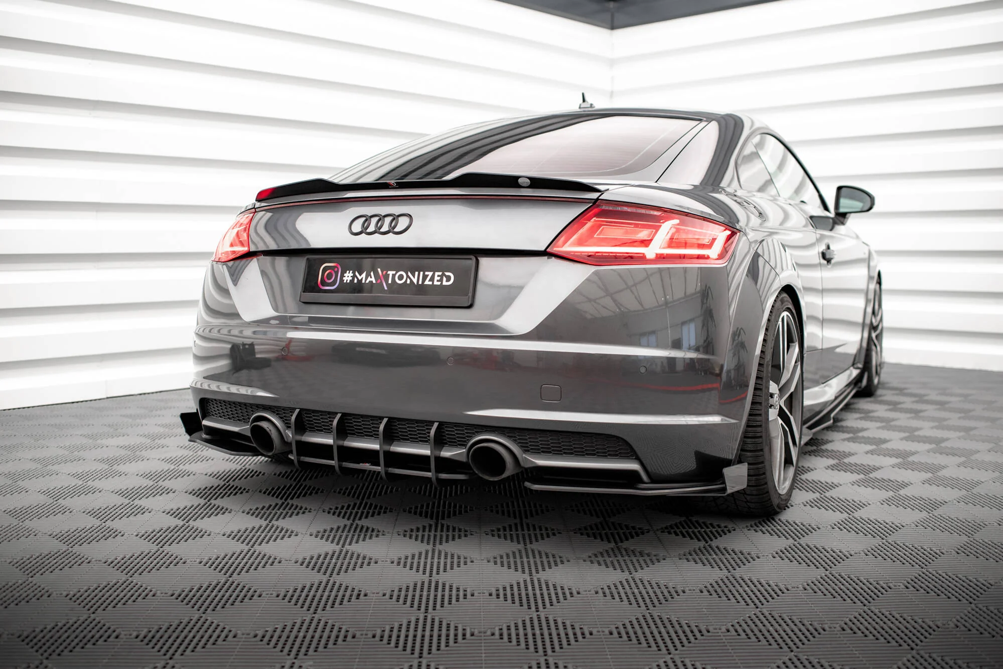 Street Pro Rear Diffuser Audi TT S-Line 8S - Image 3