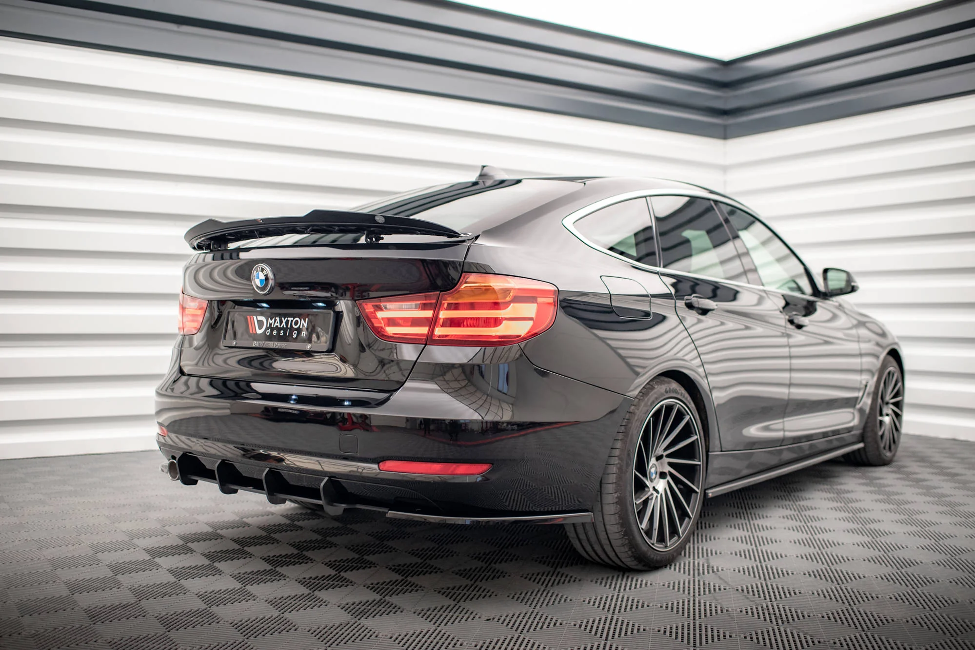 STREET PRO REAR DIFFUSER BMW 3 GT F34 - Image 2