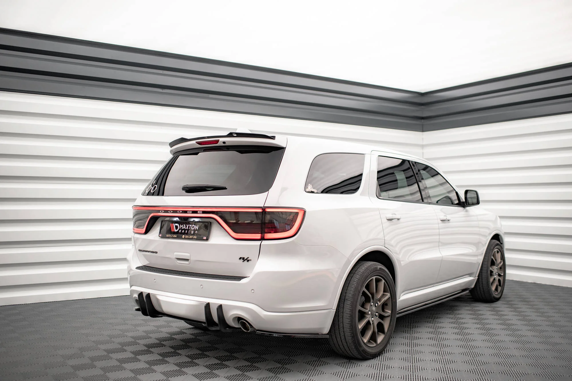 STREET PRO REAR DIFFUSER DODGE DURANGO RT MK3 - Image 2