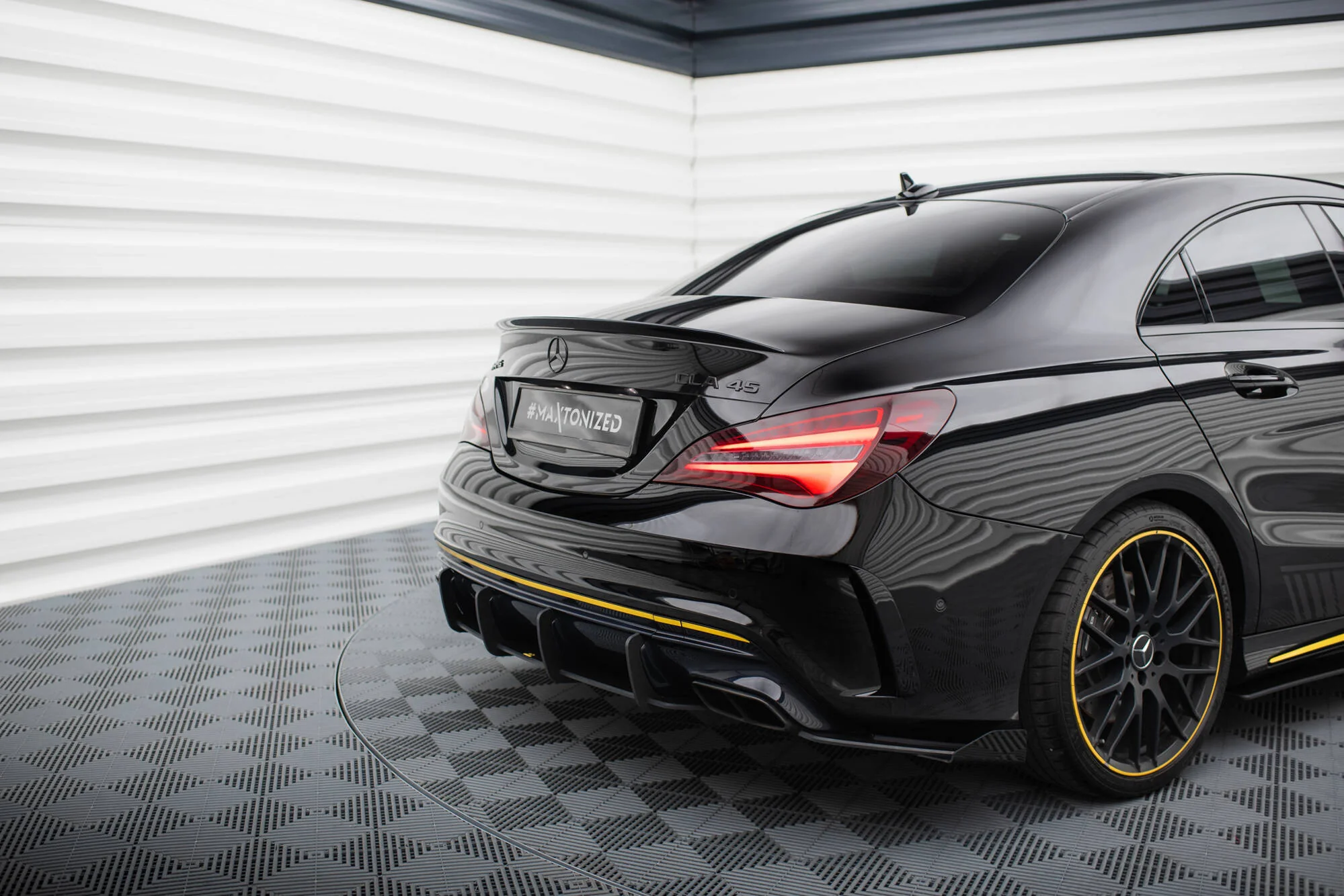 STREET PRO REAR DIFFUSER MERCEDES-AMG CLA 45 C117 FACELIFT - Image 3