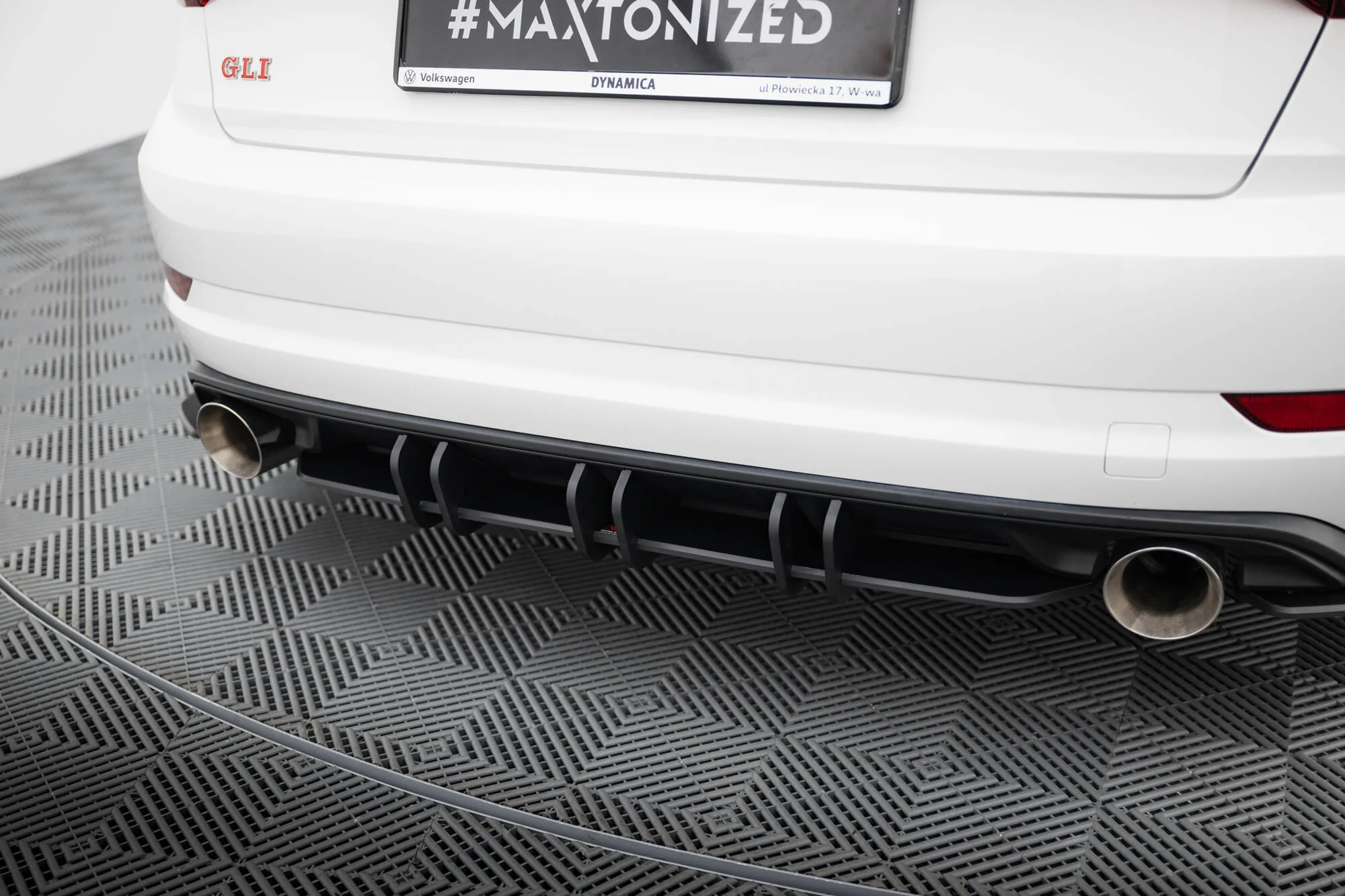 STREET PRO REAR DIFFUSER VOLKSWAGEN JETTA GLI MK7 - Image 3