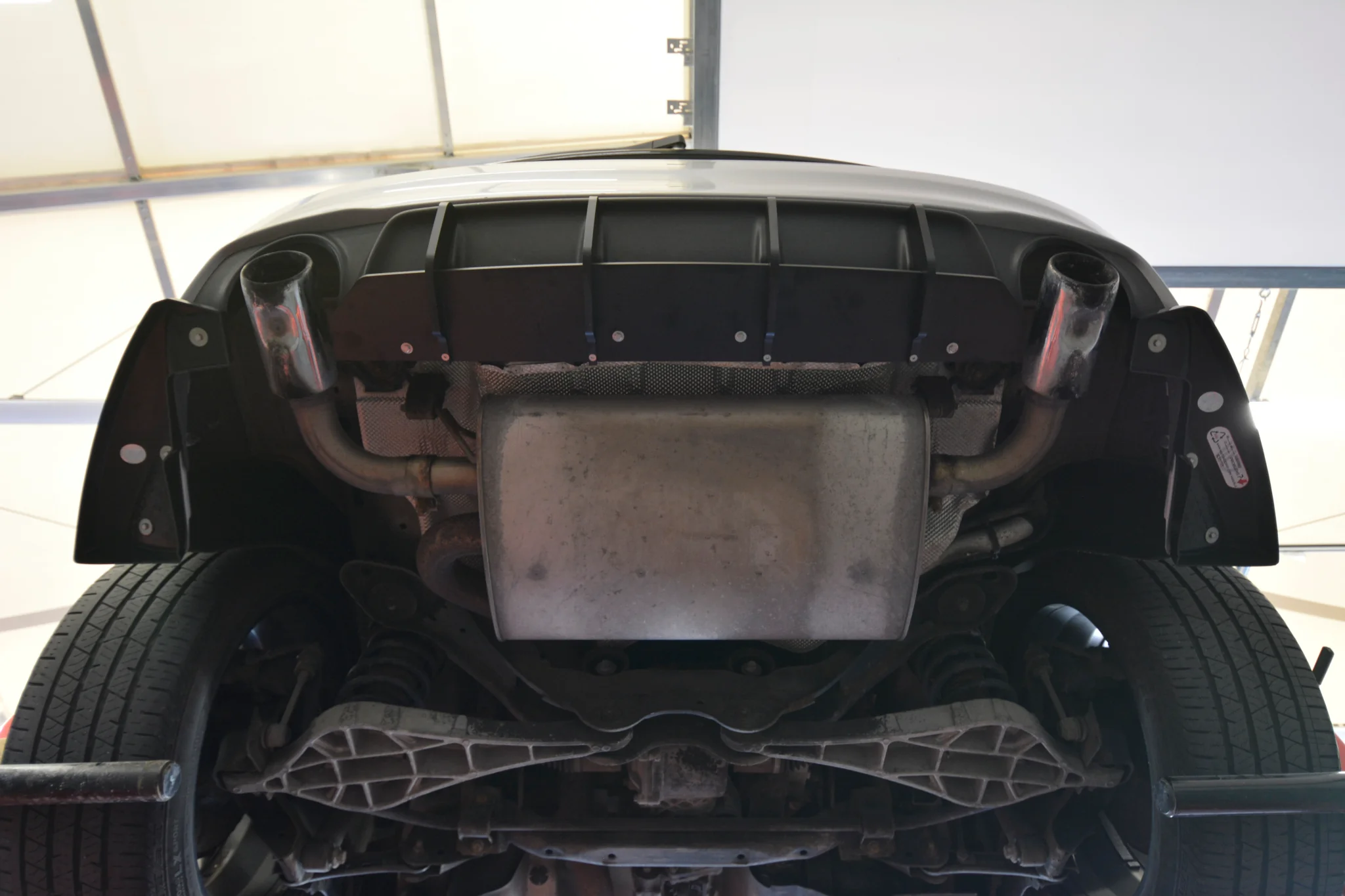 STREET PRO REAR DIFFUSER VOLVO XC60 R-DESIGN MK1 FACELIFT - Image 8