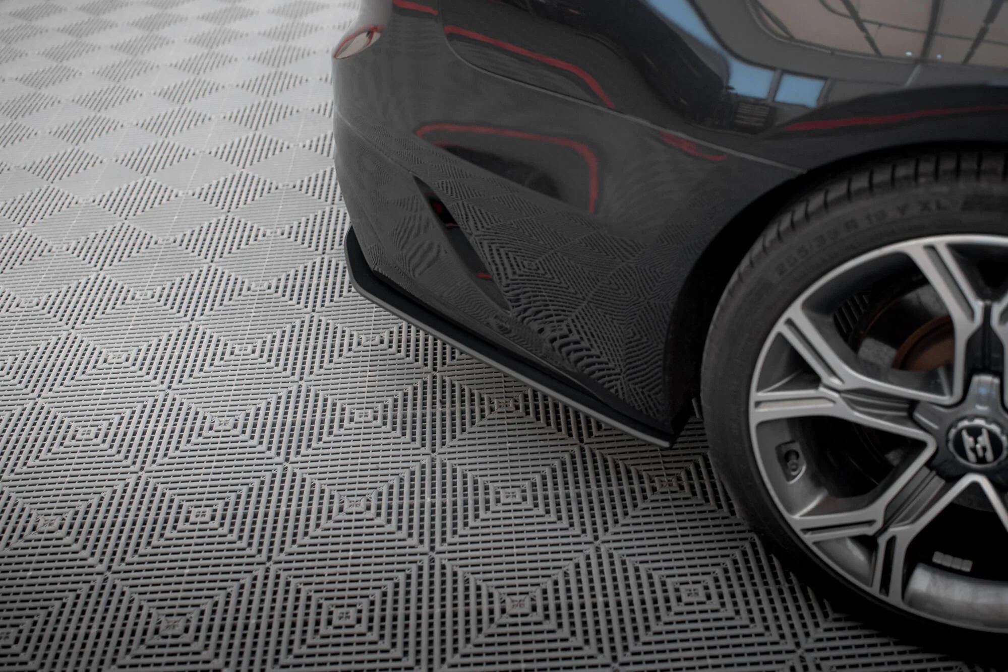 Street Pro Rear Side Splitters Kia Stinger GT / GT-Line Mk1 - Image 2