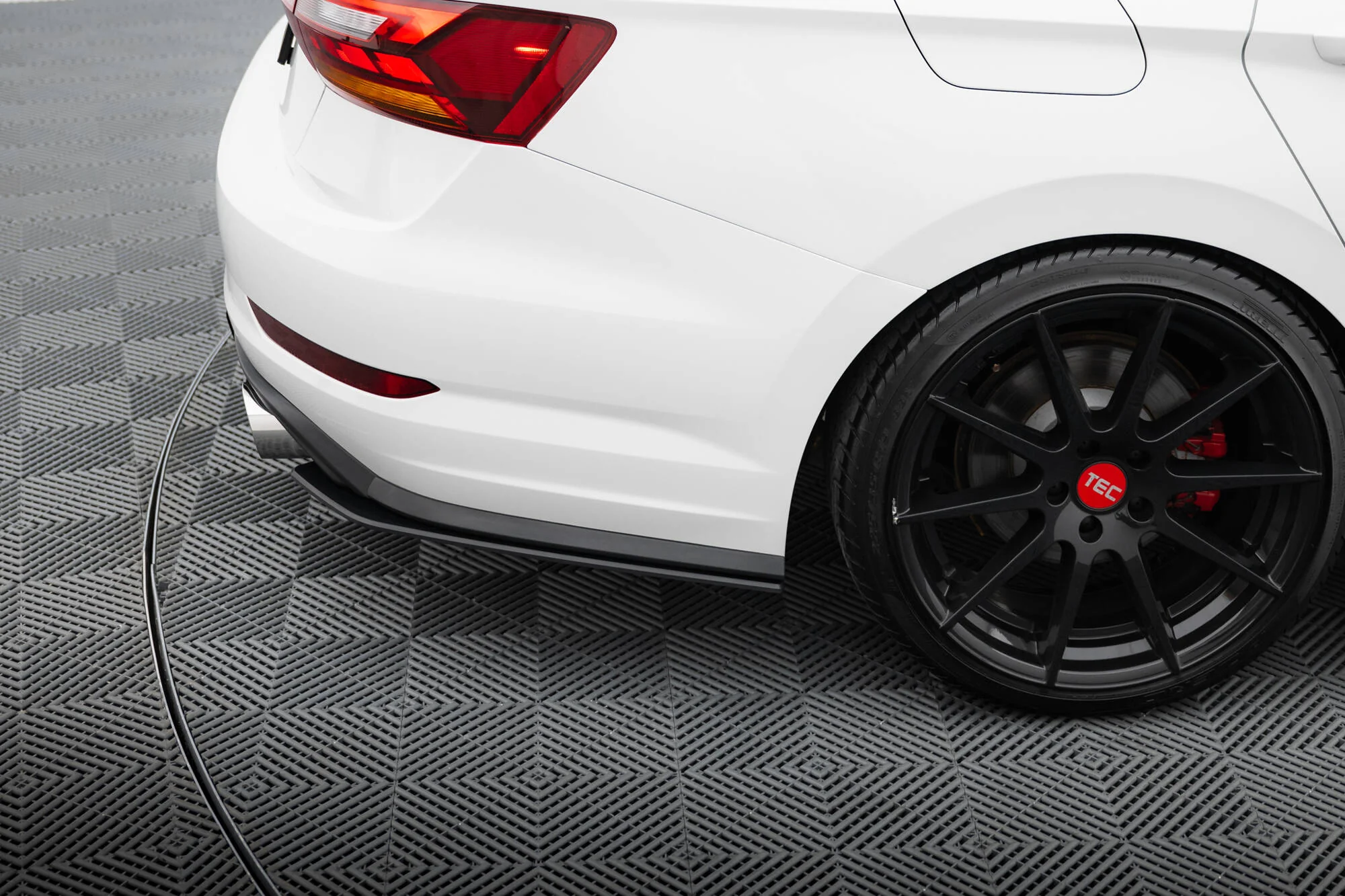 STREET PRO REAR SIDE SPLITTERS VOLKSWAGEN JETTA GLI MK7 - Image 4