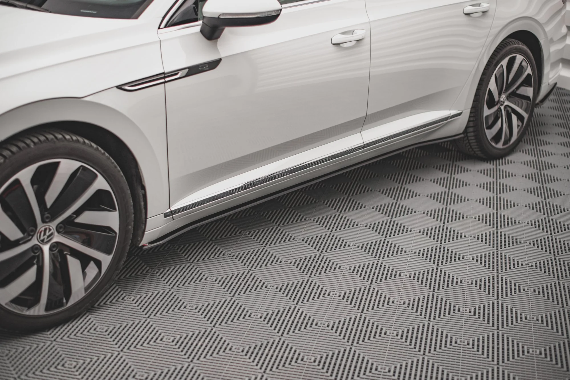 STREET PRO SIDE SKIRTS DIFFUSERS VOLKSWAGEN ARTEON R-LINE FACELIFT - Image 3
