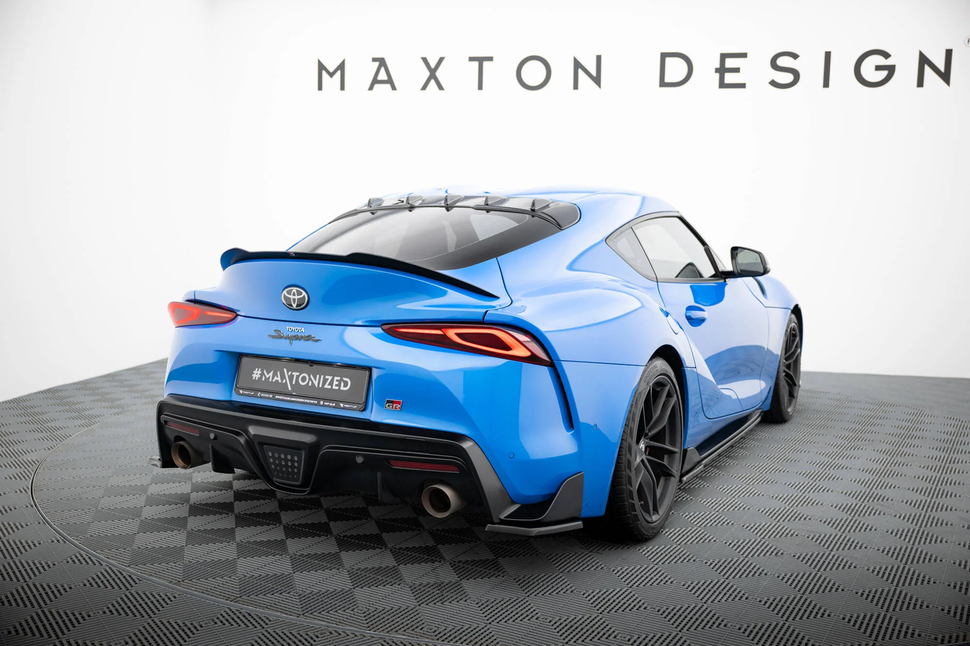 REAR WINDOW EXTENSION TOYOTA SUPRA MK5 - Image 7