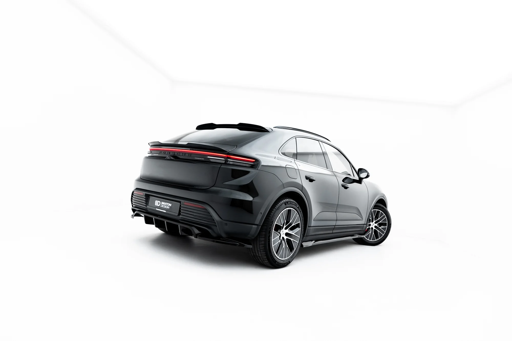 Upper Spoiler Cap Porsche Macan EV Mk1 - Image 5